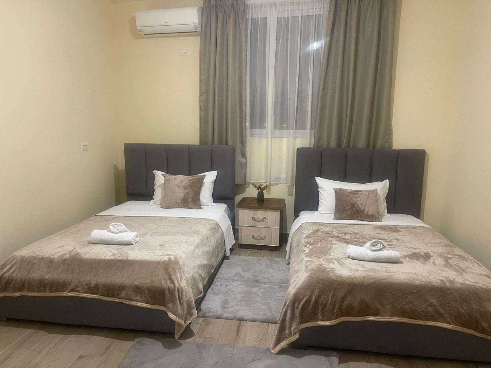 Hotel St.Pauli Shkoder Exterior photo