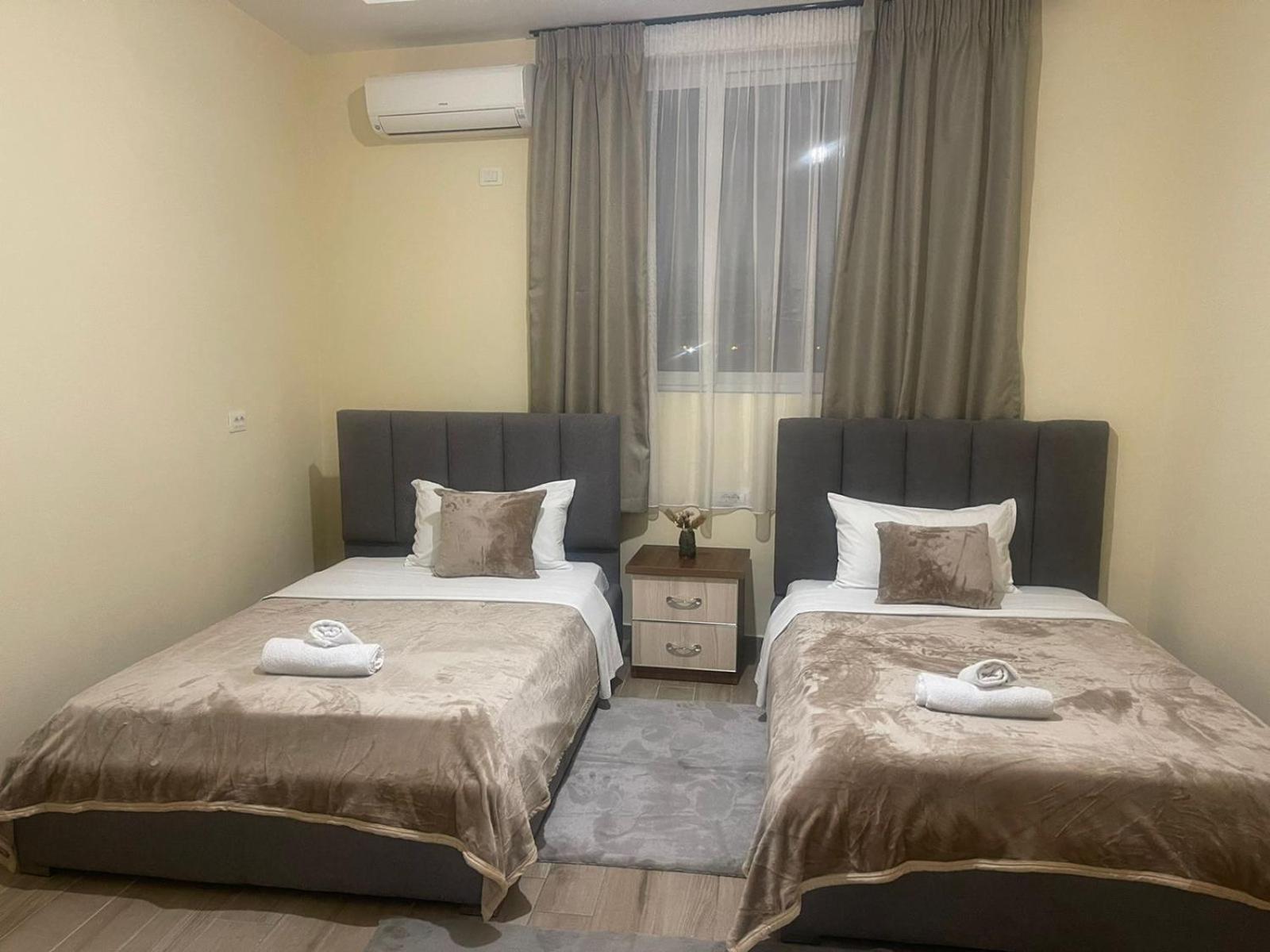 Hotel St.Pauli Shkoder Exterior photo